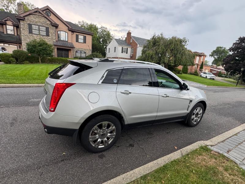Cadillac SRX Luxury AWD 2012