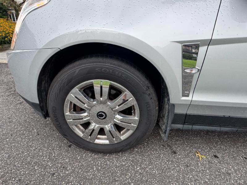 Cadillac SRX Luxury AWD 2012