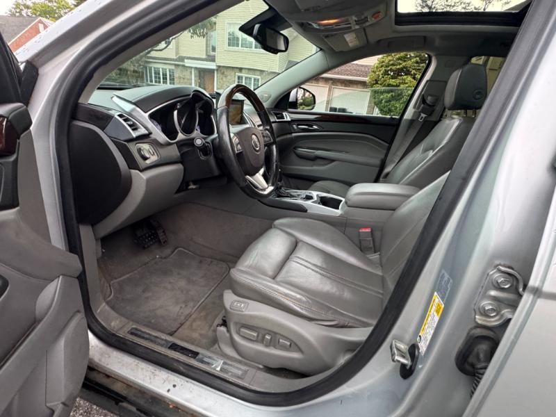 Cadillac SRX Luxury AWD 2012