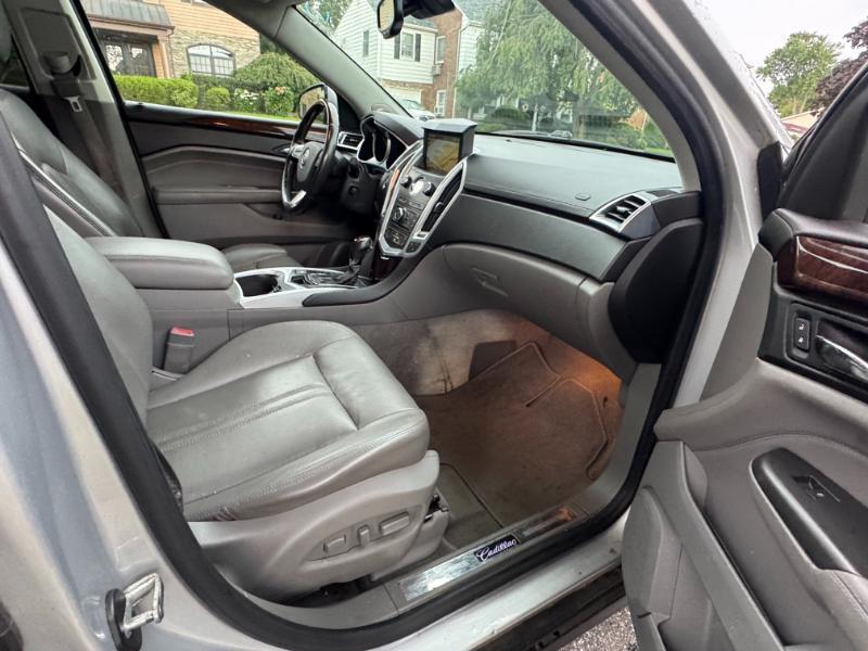Cadillac SRX Luxury AWD 2012