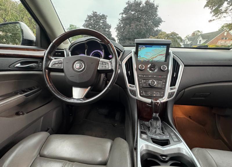 Cadillac SRX Luxury AWD 2012
