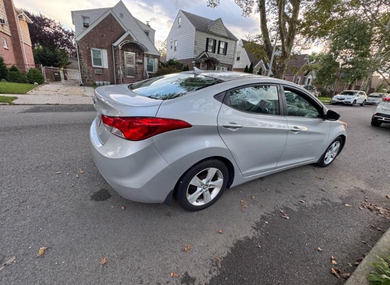 Hyundai Elantra GLS 2013