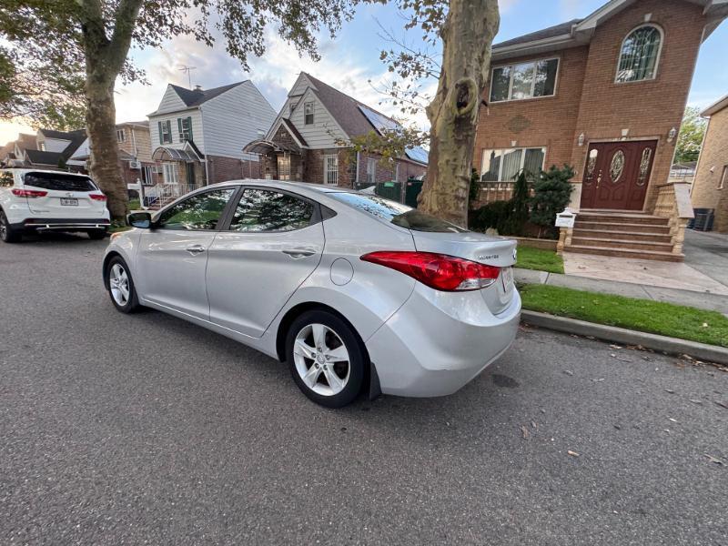 Hyundai Elantra GLS 2013