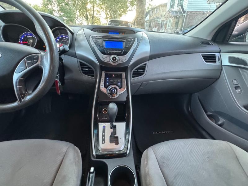 Hyundai Elantra GLS 2013