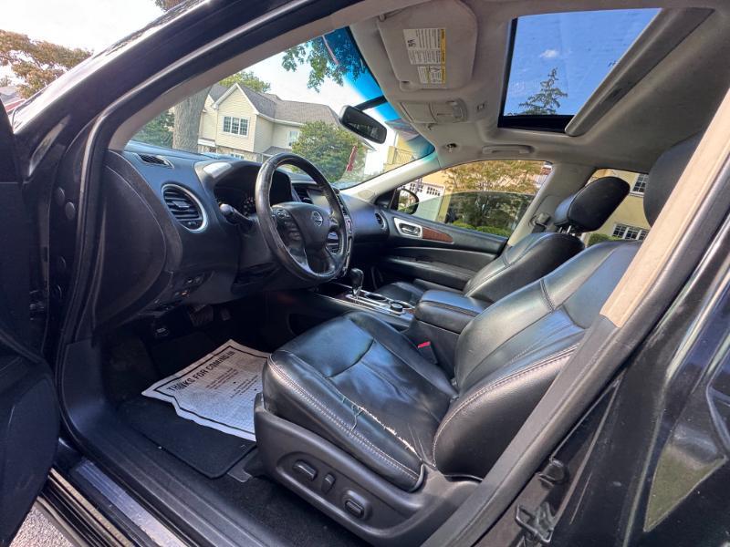 Nissan Pathfinder SV 4WD 2015