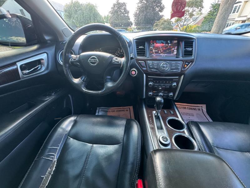 Nissan Pathfinder SV 4WD 2015