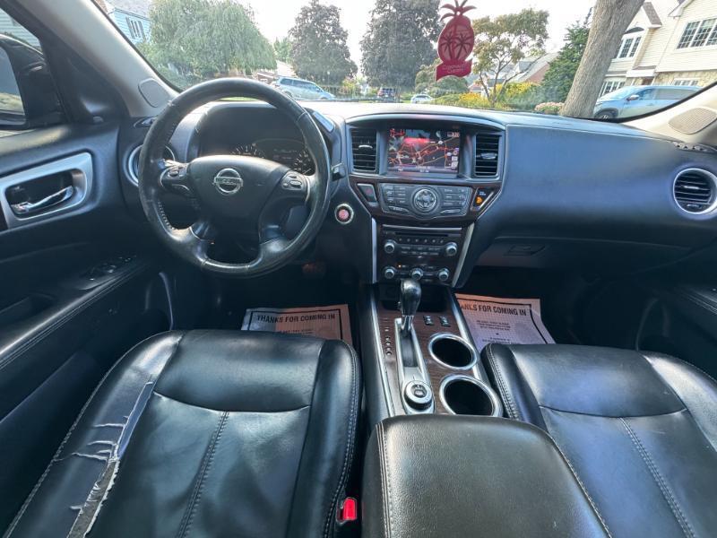 Nissan Pathfinder SV 4WD 2015