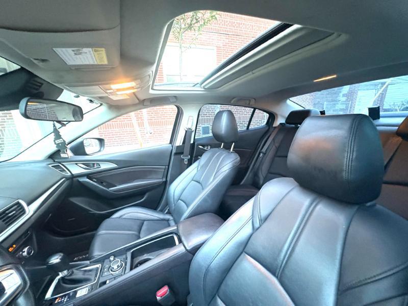 Mazda MAZDA3 i Touring AT 4-Door 2017