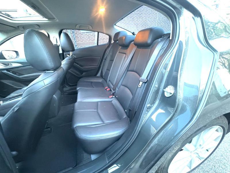 Mazda MAZDA3 i Touring AT 4-Door 2017