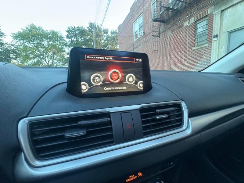 Mazda MAZDA3 i Touring AT 4-Door 2017