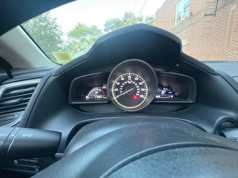 Mazda MAZDA3 i Touring AT 4-Door 2017