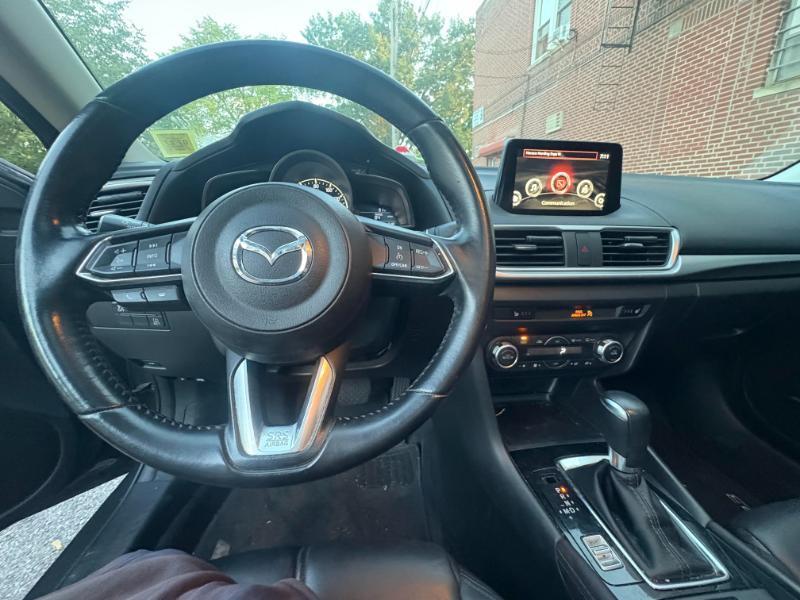 Mazda MAZDA3 i Touring AT 4-Door 2017