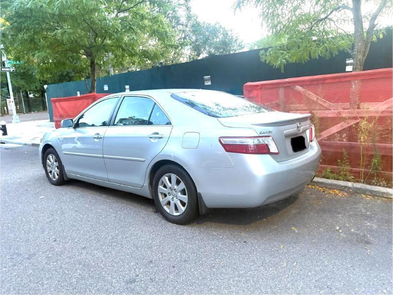 Toyota Camry Hybrid Sedan 2007