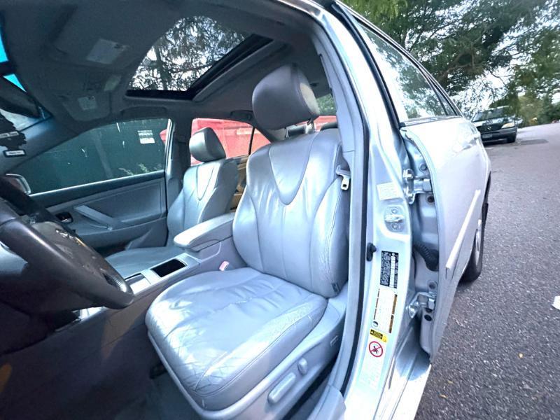 Toyota Camry Hybrid Sedan 2007