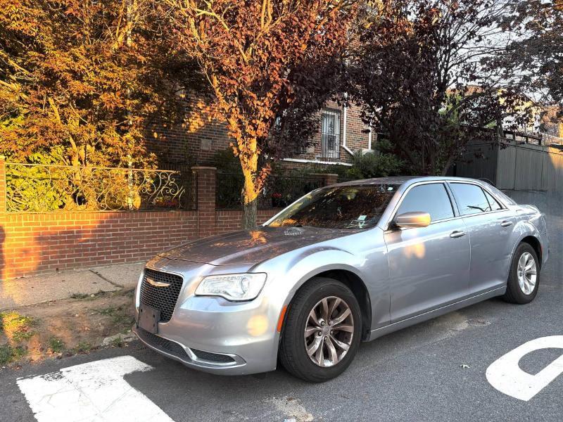 2015 Chrysler 300 Limited