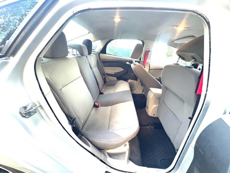 Ford Focus SE Sedan 2014