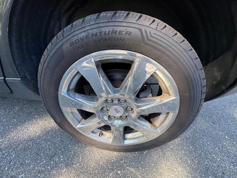 Cadillac SRX Performance AWD 2012