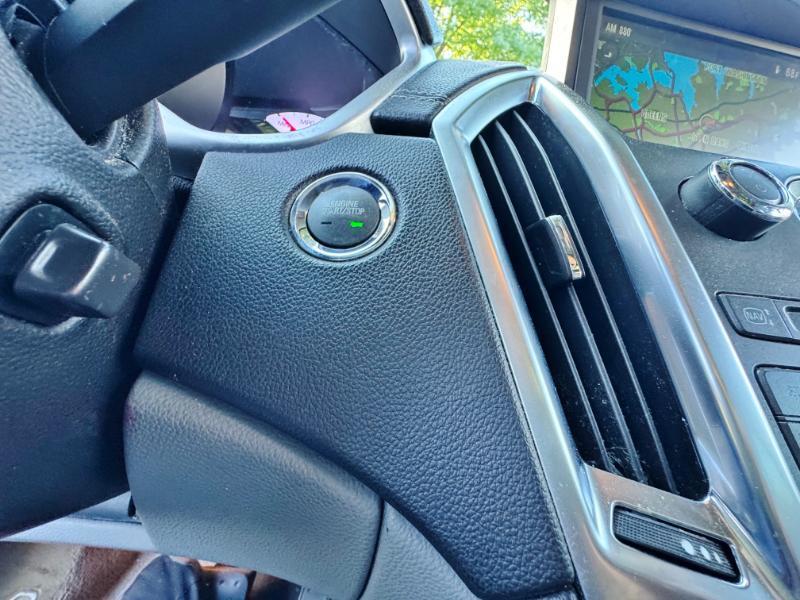 Cadillac SRX Performance AWD 2012