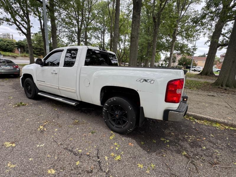 Chevrolet Silverado 1500 Work Truck Ext. Cab Long Box 4WD 2009