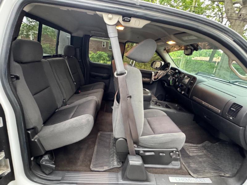 Chevrolet Silverado 1500 Work Truck Ext. Cab Long Box 4WD 2009