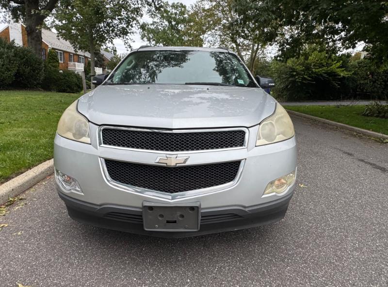 Chevrolet Traverse 2LT AWD 2011