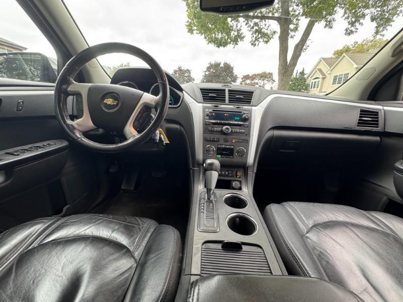 Chevrolet Traverse 2LT AWD 2011