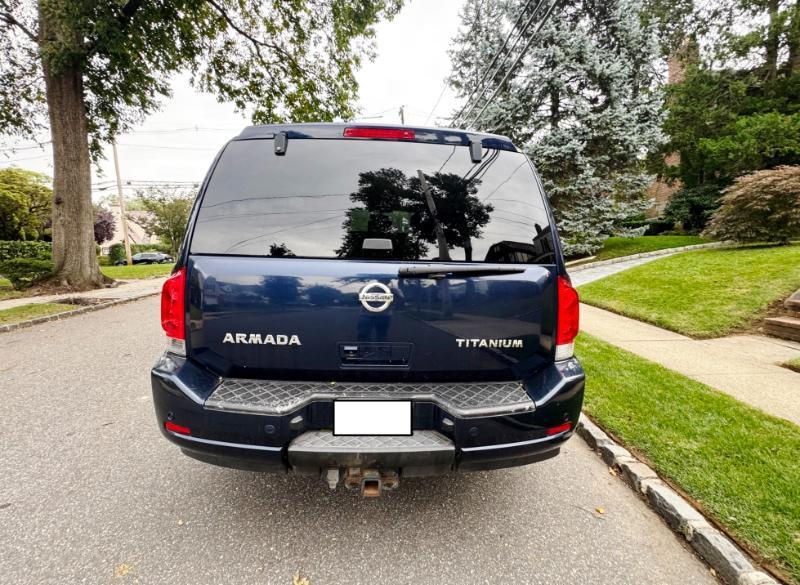 Nissan Armada Titanium 4WD 2010