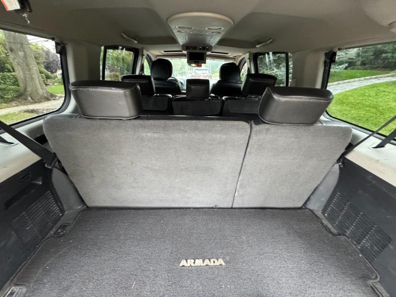 Nissan Armada Titanium 4WD 2010