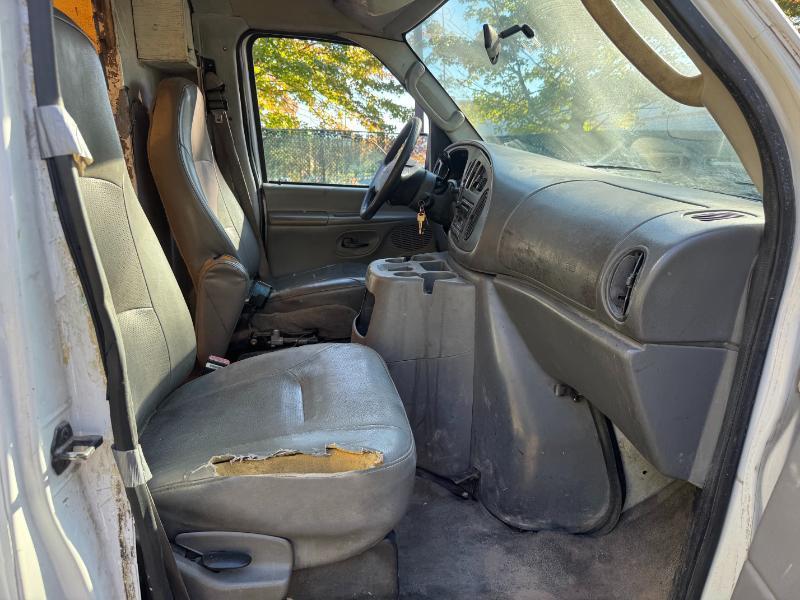 Ford Econoline E-350 Super Duty 2005