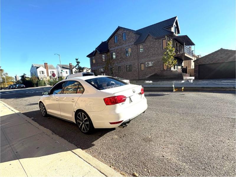 Volkswagen Jetta 2.0T GLI 2013