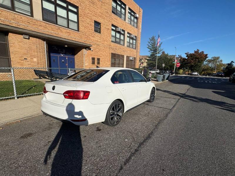 Volkswagen Jetta 2.0T GLI 2013