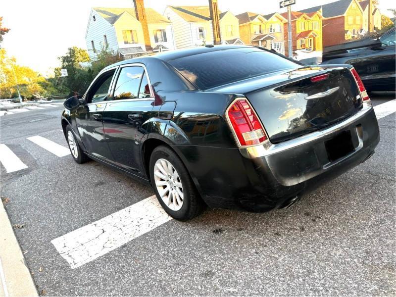 Chrysler 300 RWD 2013