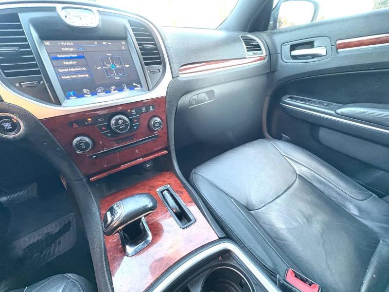 Chrysler 300 RWD 2013