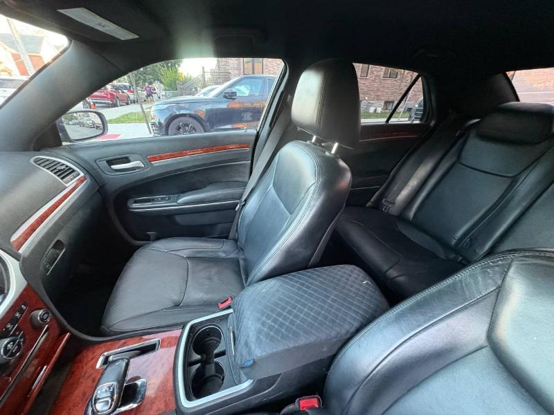 Chrysler 300 RWD 2013