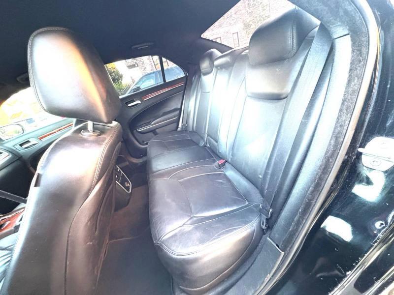 Chrysler 300 RWD 2013