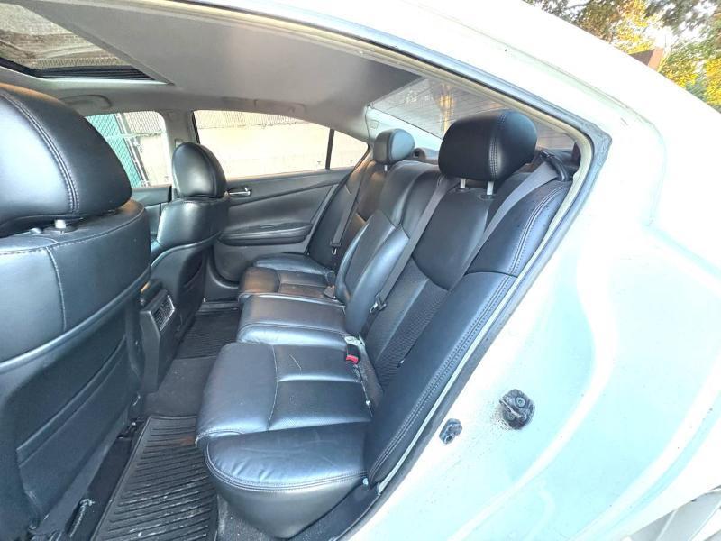 Nissan Maxima S 2009
