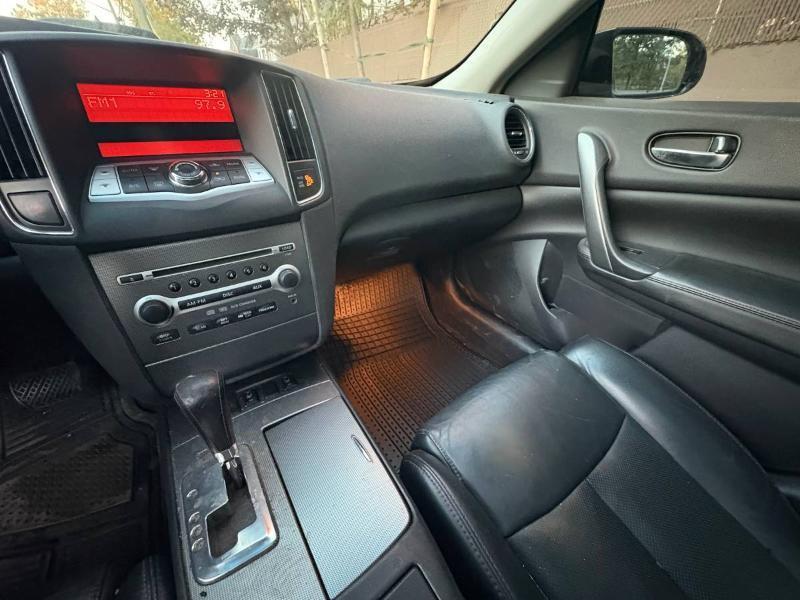 Nissan Maxima S 2009