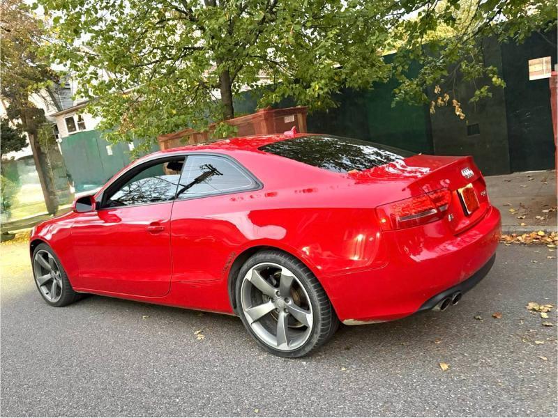 Audi A5 Coupe 2.0T quattro Tiptronic 2011