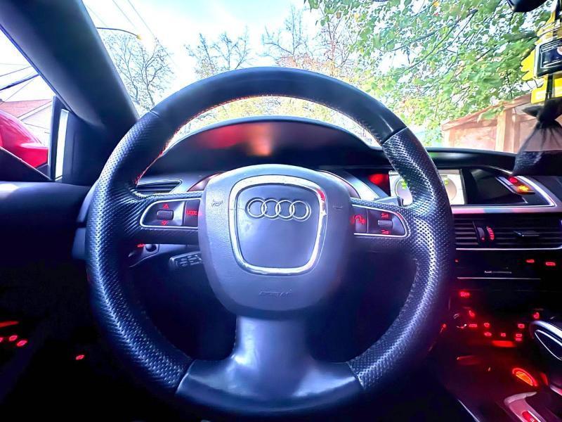 Audi A5 Coupe 2.0T quattro Tiptronic 2011