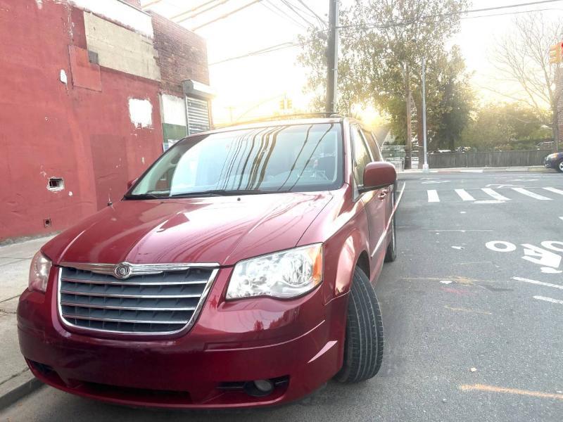 Chrysler Town & Country Touring 2010
