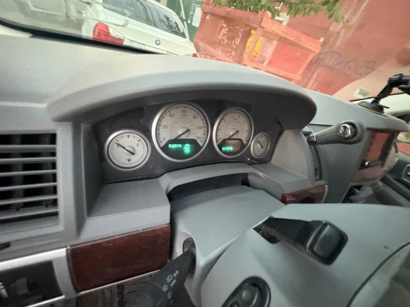 Chrysler Town & Country Touring 2010