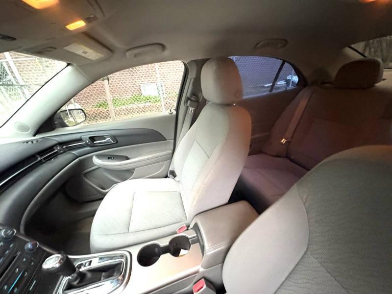 Chevrolet Malibu LS 2013
