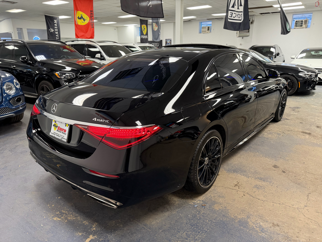 Mercedes-Benz S-Class S580 4MATIC 2023