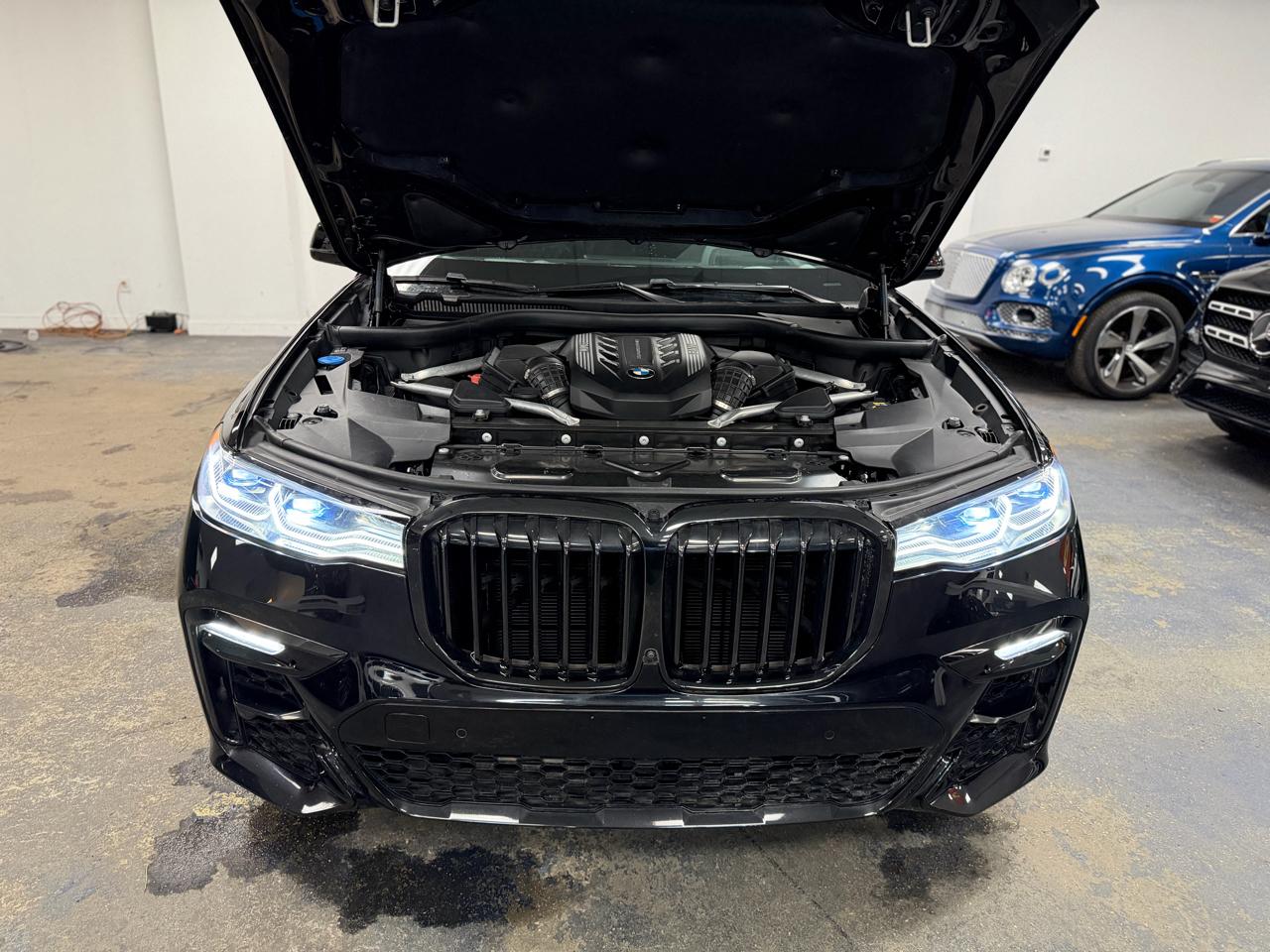 BMW X7 M50i 2020