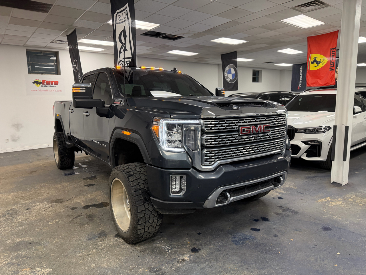 GMC Sierra 3500HD Denali Crew Cab Long Box 4WD 2022