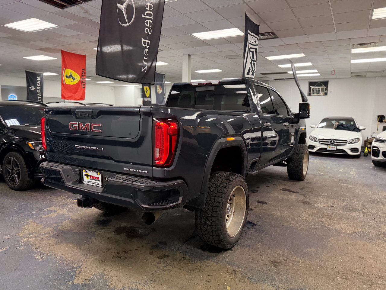 GMC Sierra 3500HD Denali Crew Cab Long Box 4WD 2022