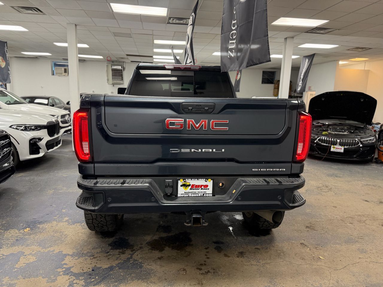 GMC Sierra 3500HD Denali Crew Cab Long Box 4WD 2022