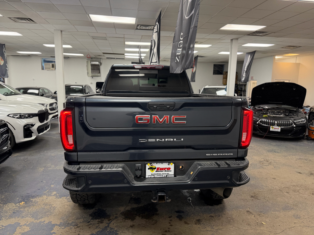 GMC Sierra 3500HD Denali Crew Cab Long Box 4WD 2022