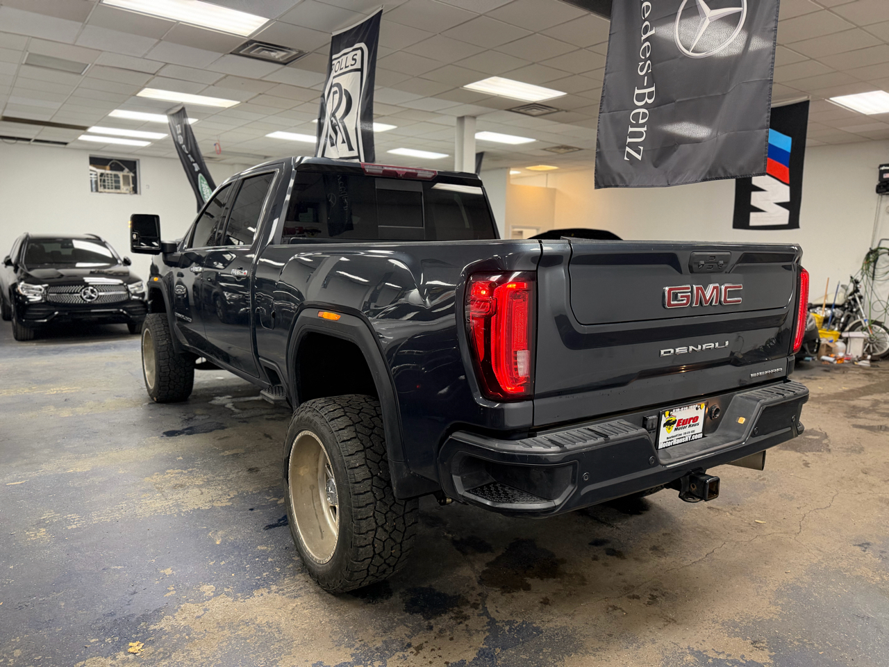 GMC Sierra 3500HD Denali Crew Cab Long Box 4WD 2022
