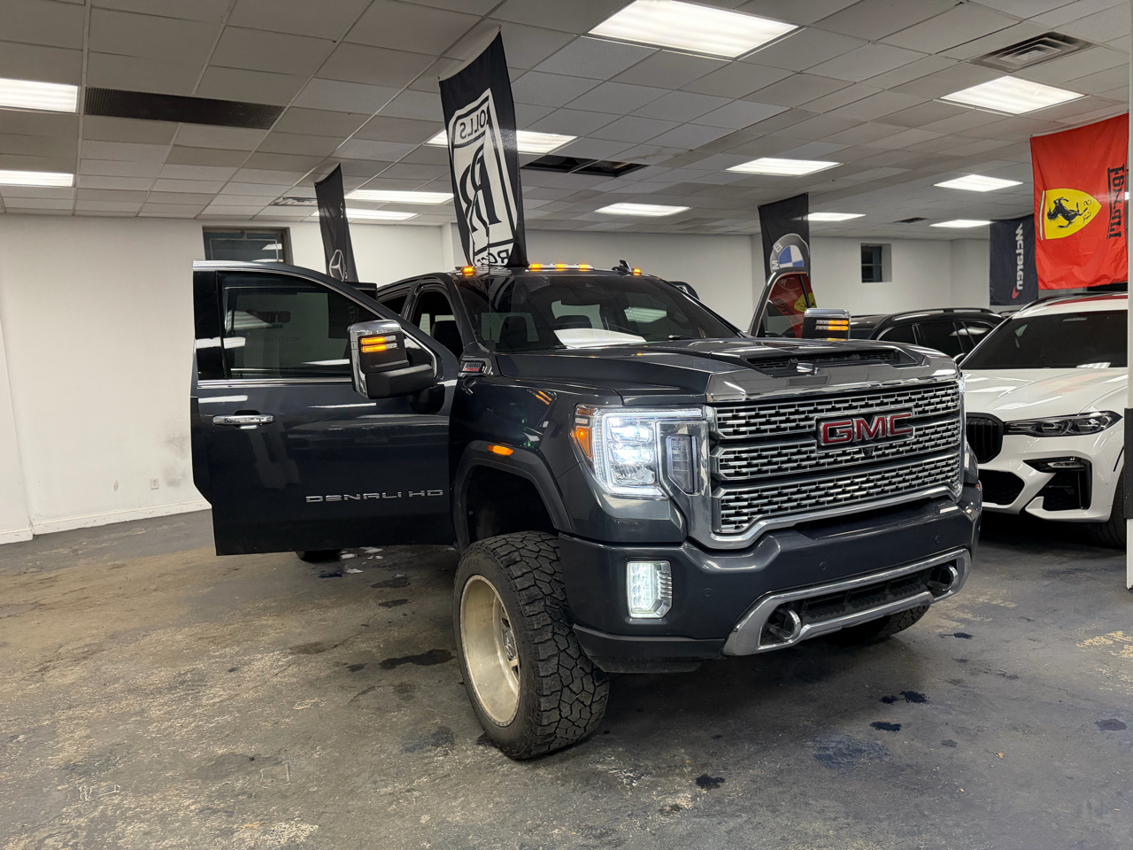 GMC Sierra 3500HD Denali Crew Cab Long Box 4WD 2022